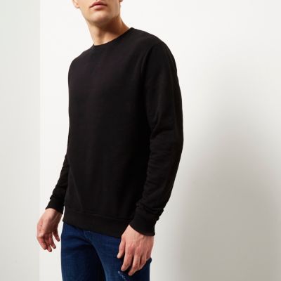 Black V-neck stitch sweatshirt